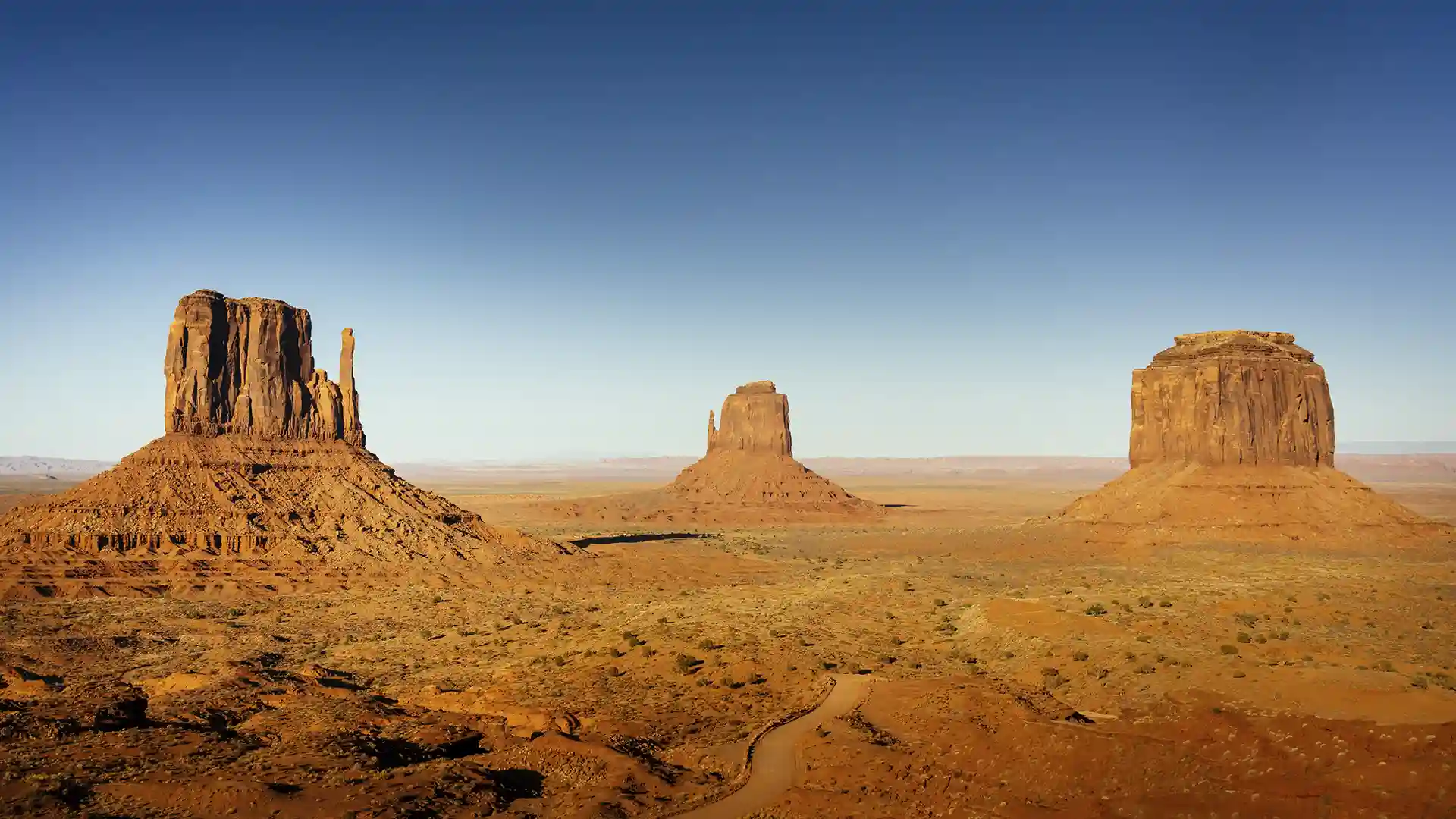 Panorámica del Valle de los Monumentos en Arizona durante el atardecer